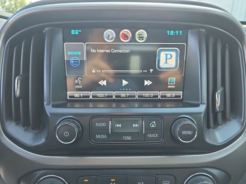Used 2015 Chevrolet Colorado Z71 AWD/4WD image 18