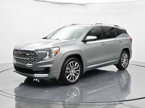 Used 2023 GMC Terrain Denali image 1
