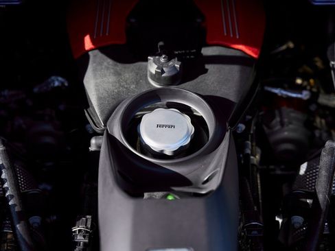 Used 2019 Ferrari 488 Spider image 27