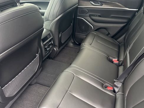 New 2026 Jeep Grand Cherokee Limited w/ Limited Altitude Package image 4