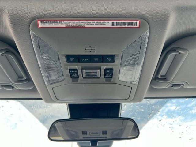 Used 2022 Toyota RAV4 XLE w/ Convenience Package AWD/4WD image 22