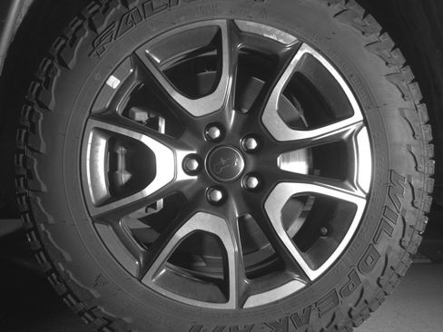 Used 2025 Jeep Compass Trailhawk AWD/4WD image 12