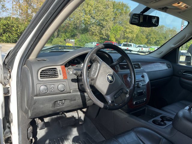 Used 2009 Chevrolet Silverado 2500 LTZ w/ Safety Package AWD/4WD image 10