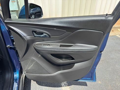 Used 2020 Buick Encore Preferred w/ Safety Package FWD image 39