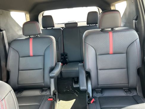 Used 2026 Chevrolet Traverse RS image 12