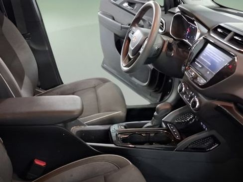 Used 2022 Chevrolet TrailBlazer LT w/ Convenience Package AWD/4WD image 13