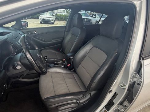 Used 2016 Kia Forte SX FWD image 9