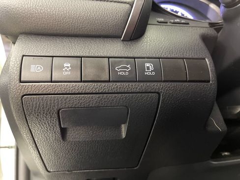 Certified 2021 Toyota Camry SE w/ Convenience Package FWD image 29