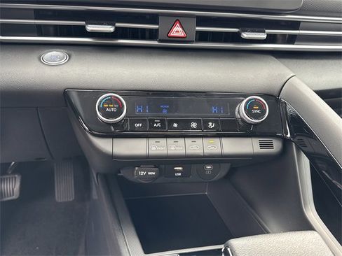 New 2026 Hyundai Elantra Blue image 30