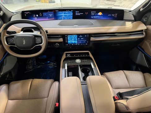 New 2026 Lincoln Navigator Black Label image 24