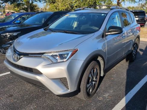 Used 2016 Toyota RAV4 LE AWD/4WD image 5