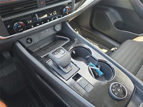 New 2026 Nissan Rogue SV AWD/4WD image 28