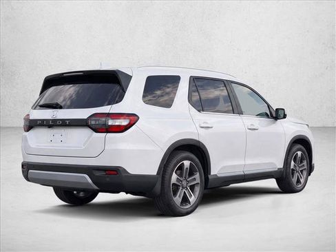 Used 2024 Honda Pilot EX-L image 7