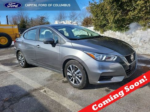 Used 2022 Nissan Versa SV image 1
