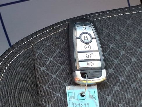 Used 2024 Ford Escape Active AWD/4WD image 23