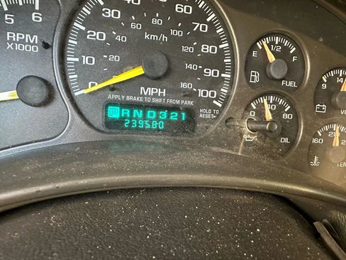 Used 2001 Chevrolet Silverado 1500 2WD Extended Cab image 12