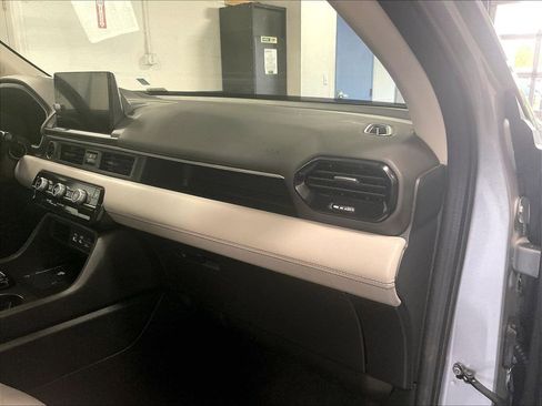 Used 2023 Honda Pilot EX-L image 13