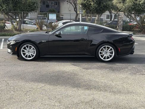 Used 2024 Ford Mustang GT Premium image 8