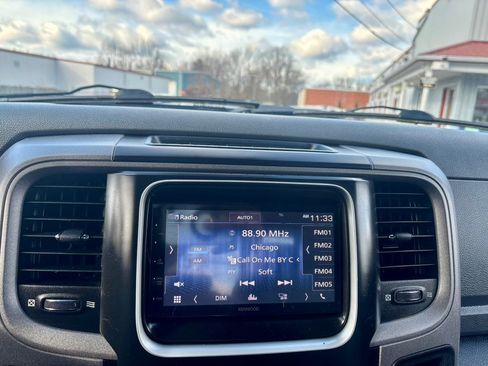 Used 2014 RAM 1500 Express image 18