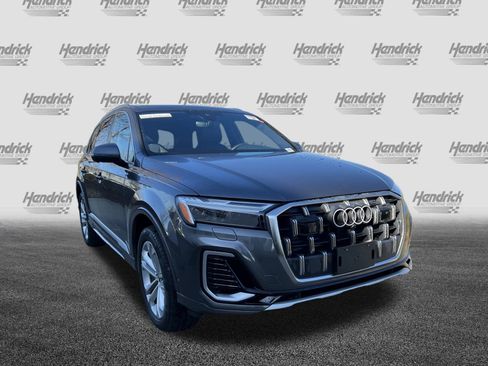 Used 2025 Audi Q7 3.0T Premium Plus w/ Premium Plus Package image 2