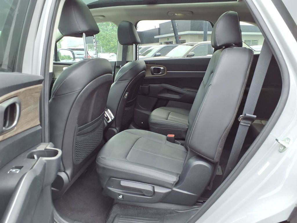 Used 2023 Kia Sorento X-Line EX AWD/4WD image 19