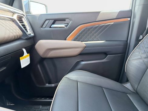 New 2026 GMC Canyon Denali AWD/4WD image 22