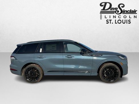 New 2026 Lincoln Aviator Reserve w/ Jet Appearance Package image 2
