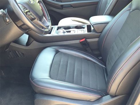 Certified 2024 Ford Edge ST-Line image 16