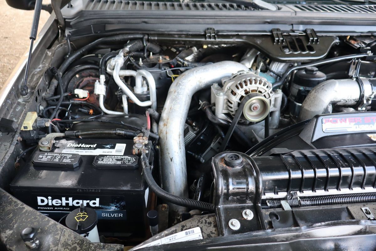 Used 2005 Ford Excursion Limited AWD/4WD image 38