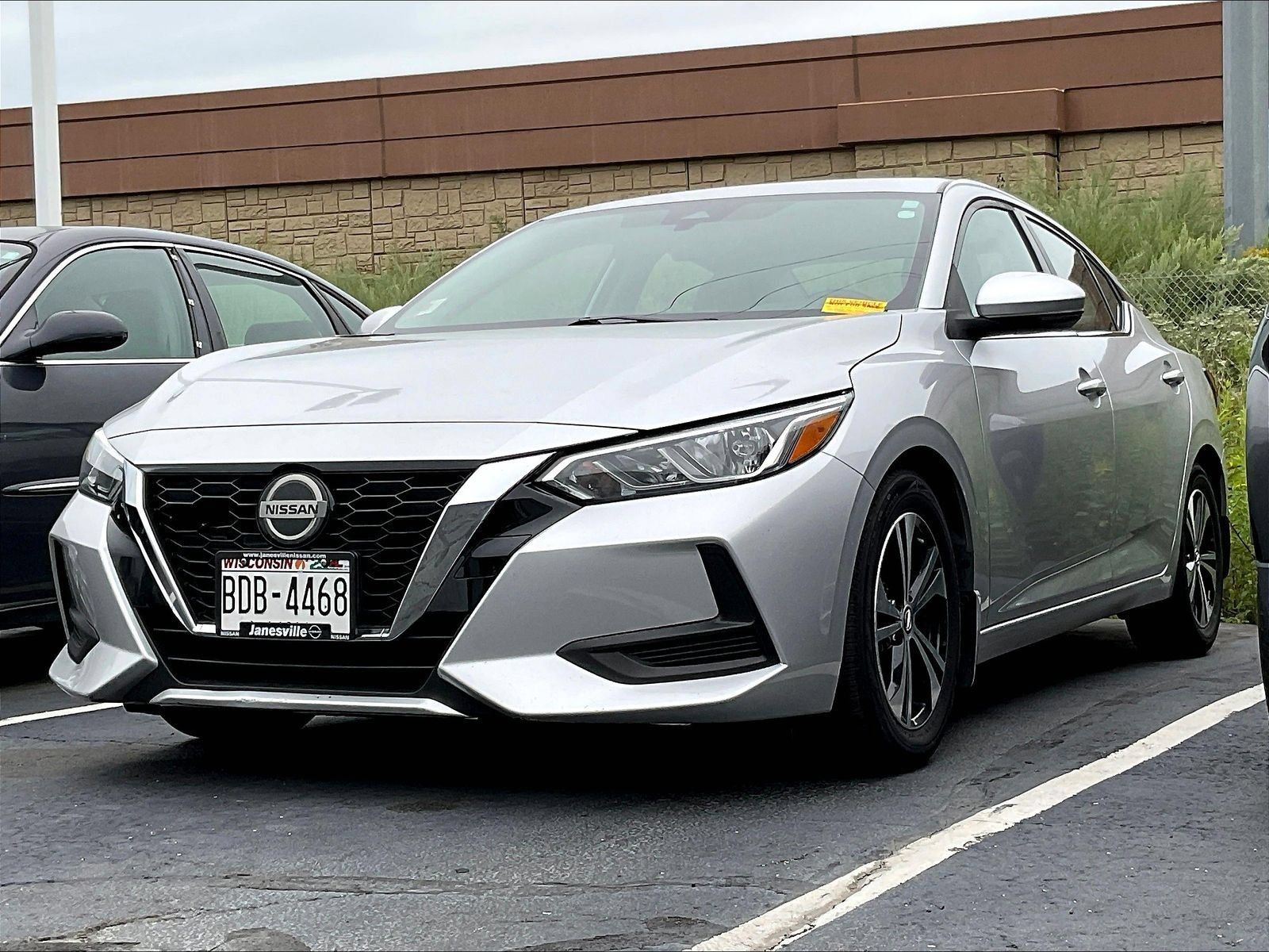 Used 2020 Nissan Sentra SV FWD image 2