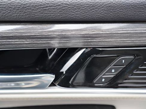Used 2022 Jeep Wagoneer Series III AWD/4WD image 10