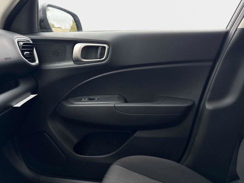 New 2026 Hyundai Venue SE image 21