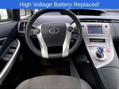 Used 2014 Toyota Prius Two image 5