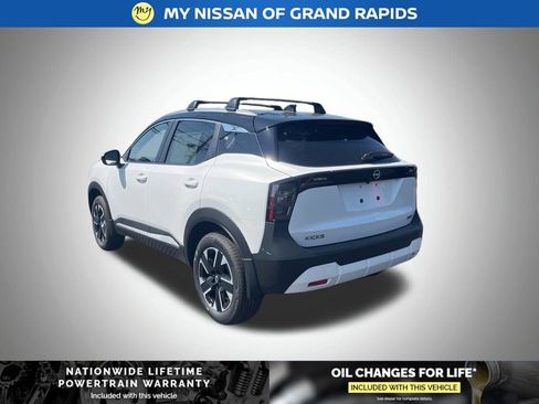 New 2026 Nissan Kicks SV w/ Cold Weather Package AWD/4WD image 3