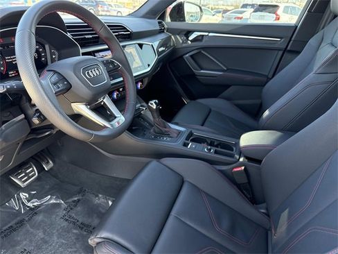 Certified 2025 Audi Q3 2.0T Premium Plus w/ Premium Plus Package image 24