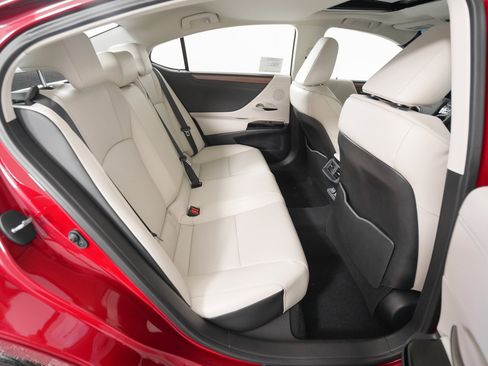 New 2025 Lexus ES 350 w/ Premium Package image 16