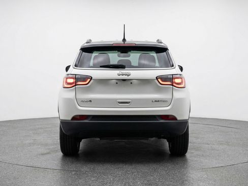 Used 2025 Jeep Compass Limited image 7