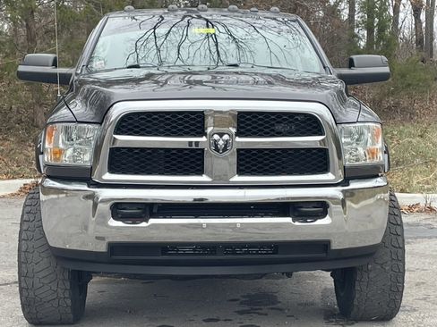 Used 2016 RAM 2500 Tradesman w/ Chrome Appearance Group image 2