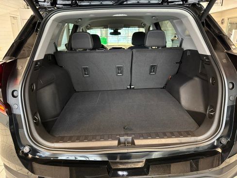 Used 2024 GMC Terrain SLE w/ Driver Convenience Package image 25