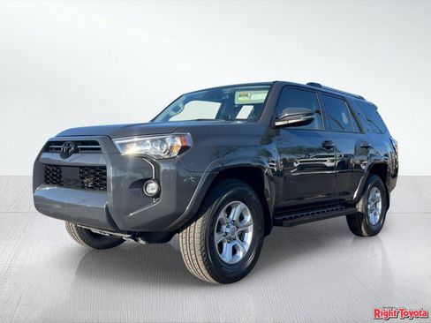 Certified 2024 Toyota 4Runner SR5 Premium w/ Moonroof Package AWD/4WD image 2