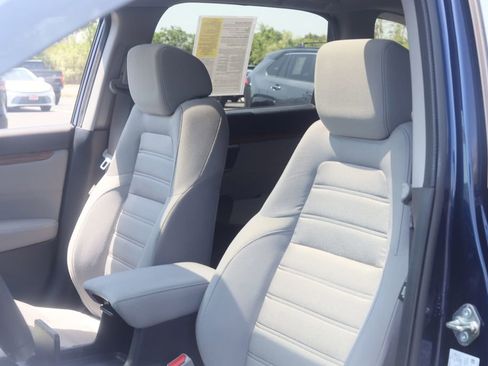 Used 2017 Honda CR-V EX image 4