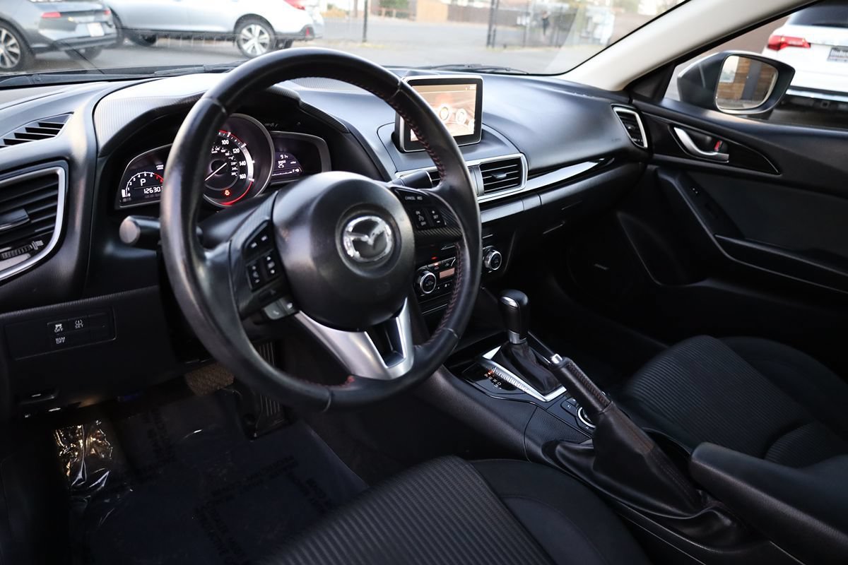 Used 2016 MAZDA MAZDA3 i Touring w/ Popular Equipment Package FWD image 18