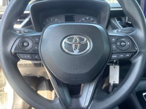 Used 2023 Toyota Corolla LE FWD image 14