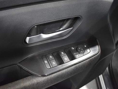 Certified 2025 Nissan Kicks SV AWD/4WD image 15