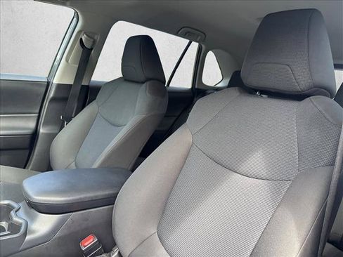Certified 2025 Toyota RAV4 LE FWD image 20