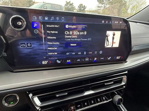 Certified 2026 Chevrolet Traverse LT image 29