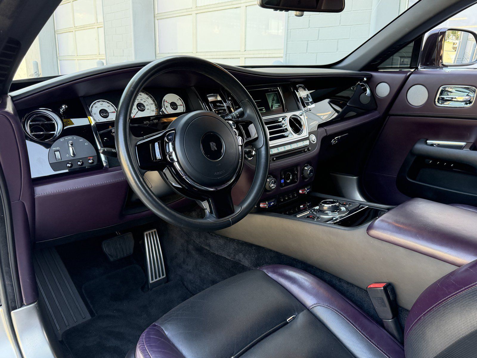 Used 2018 Rolls-Royce Wraith RWD image 16