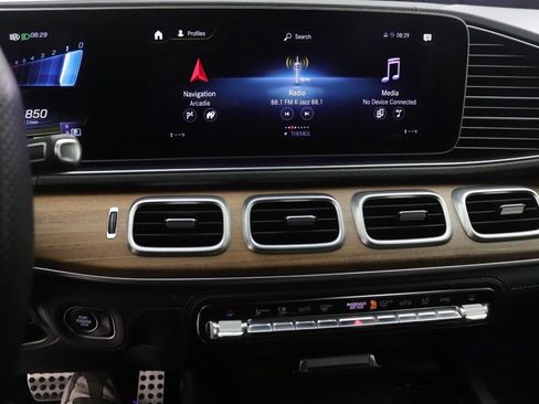 Certified 2023 Mercedes-Benz GLE 53 AMG 4MATIC image 11