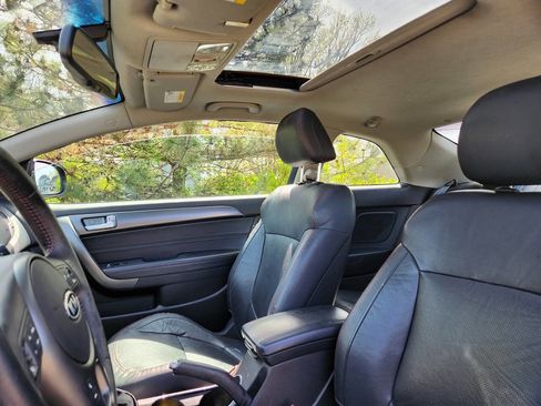 Used 2011 Kia Forte Koup SX w/ Leather Pkg image 19