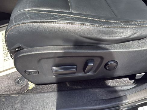 Used 2015 Toyota Highlander XLE FWD image 13